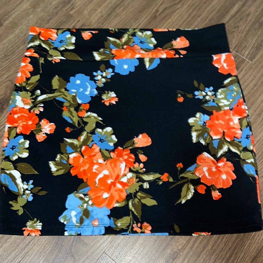 Skirt, size L